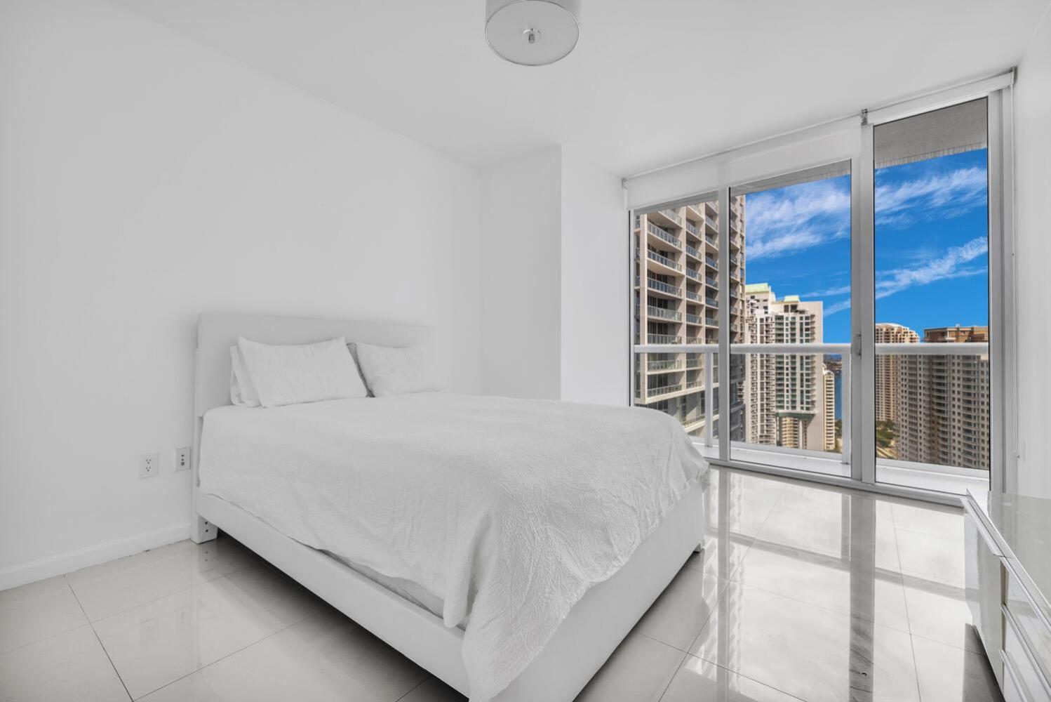 Large In W With Bay Views Appartement *