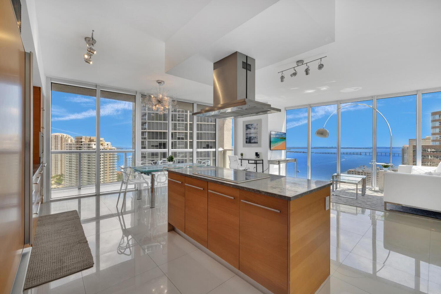 Large In W With Bay Views Appartement Miami