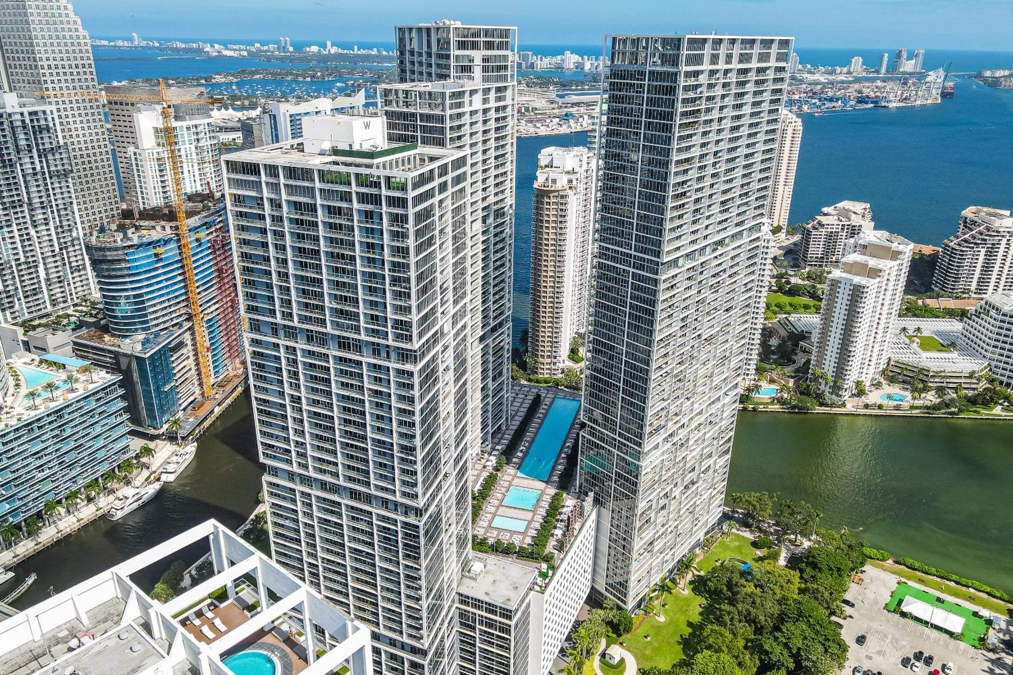 Large In W With Bay Views Appartement *