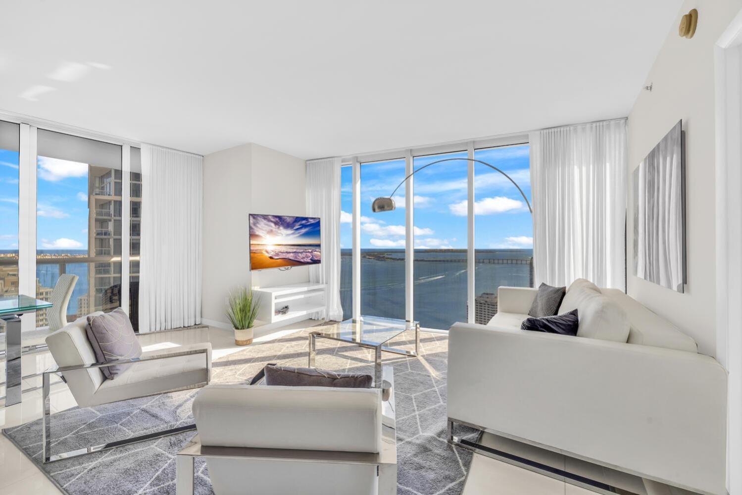 Large In W With Bay Views Appartement Miami