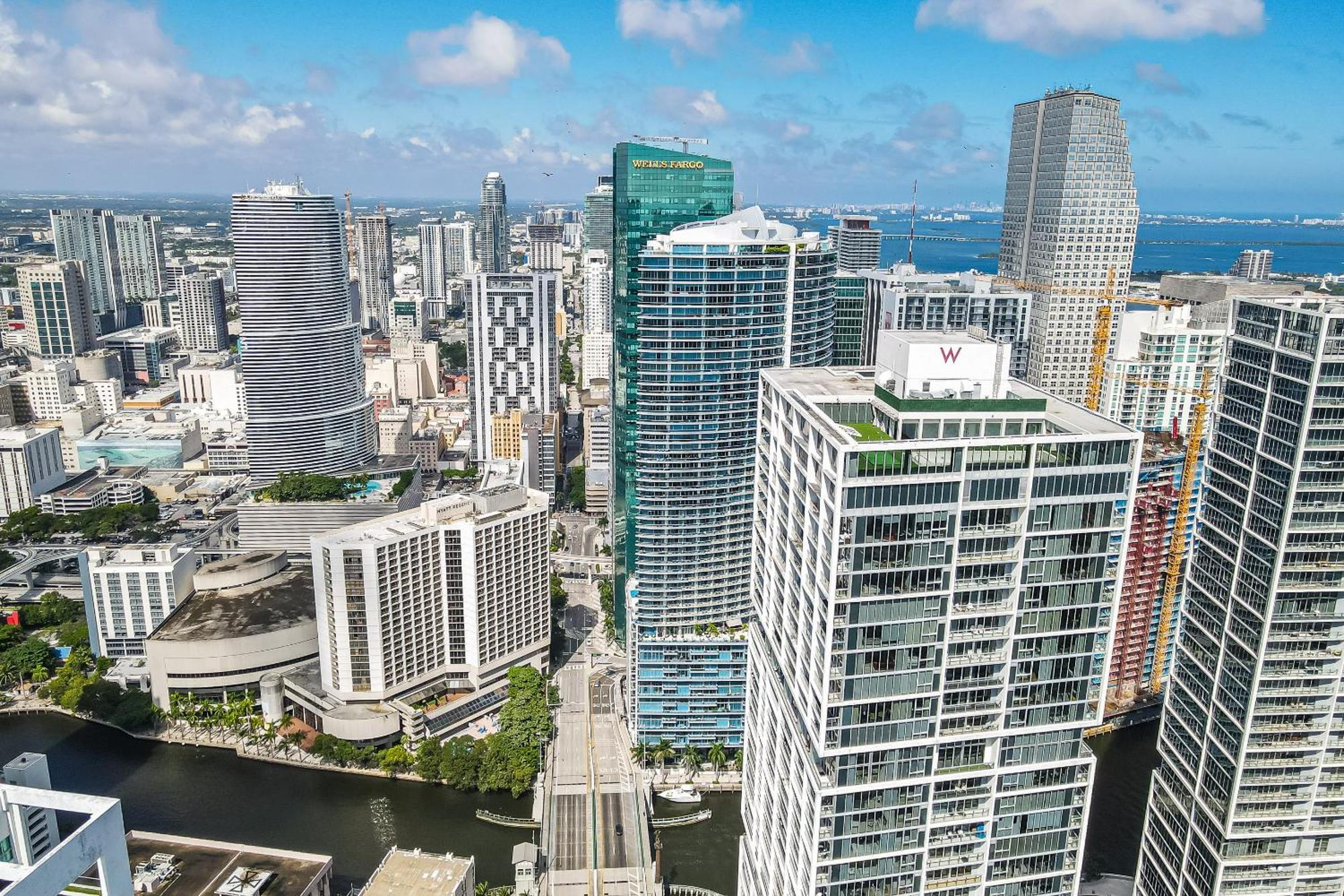 Large In W With Bay Views Appartement Miami